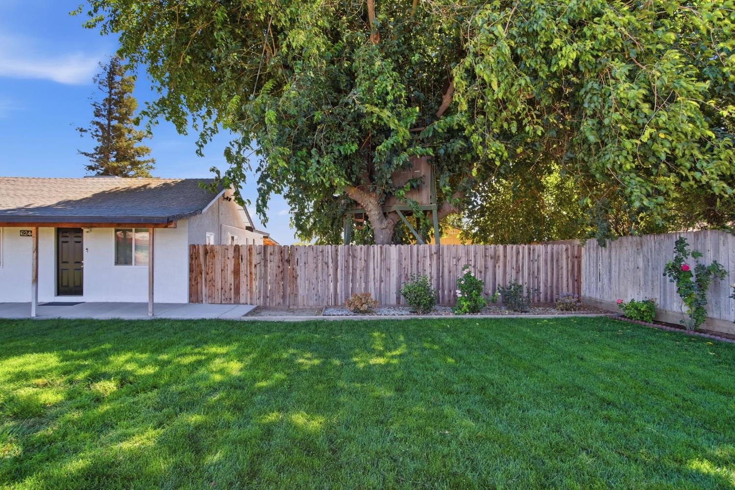 6244 Robin Ave, Livingston, CA 95334