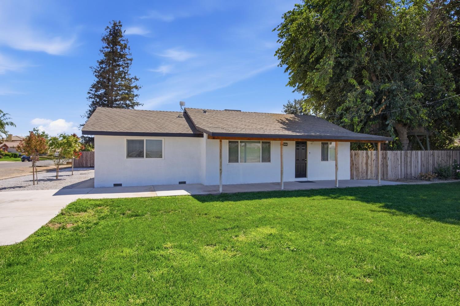 6244 Robin Ave, Livingston, CA 95334