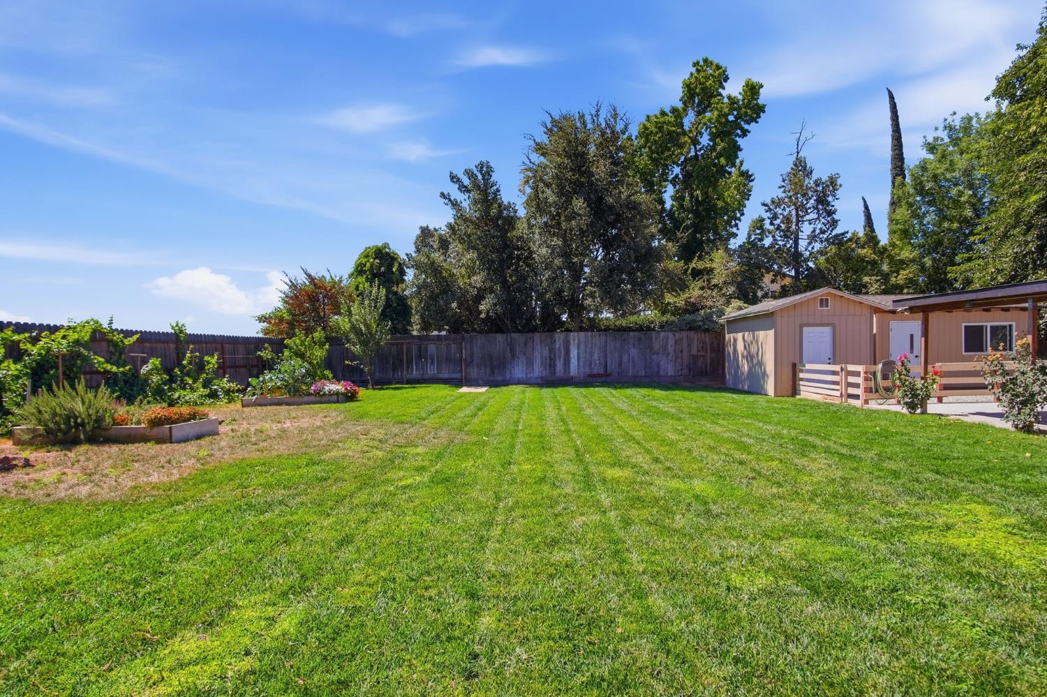 6244 Robin Ave, Livingston, CA 95334
