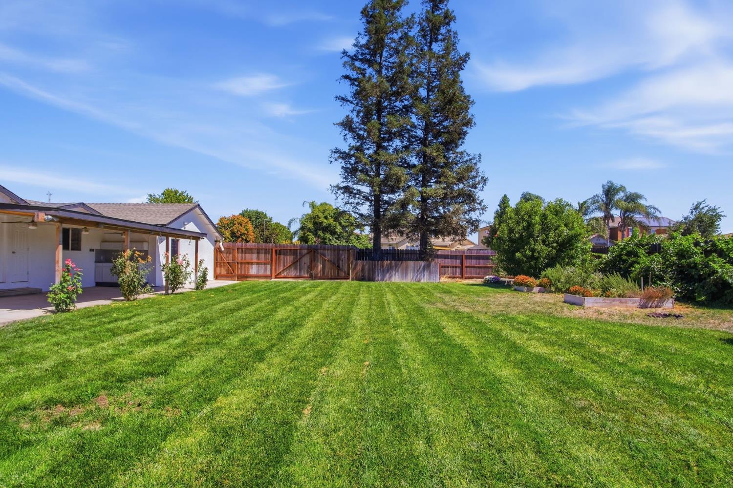6244 Robin Ave, Livingston, CA 95334