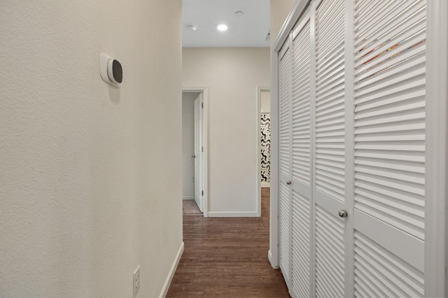1237 E Orange St, Avenal, CA 93204