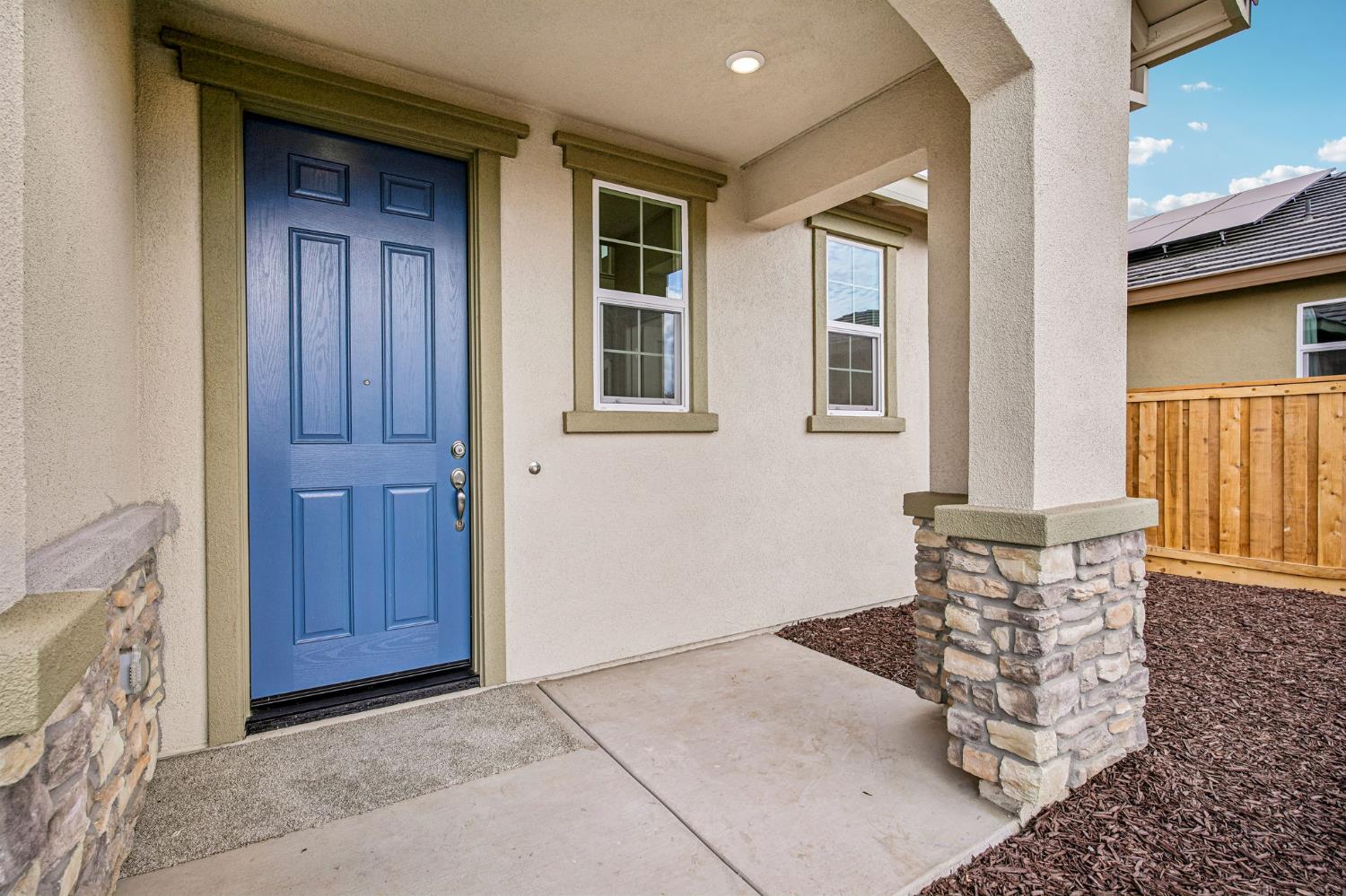 5412 Harmony Cir, Riverbank, CA 95367