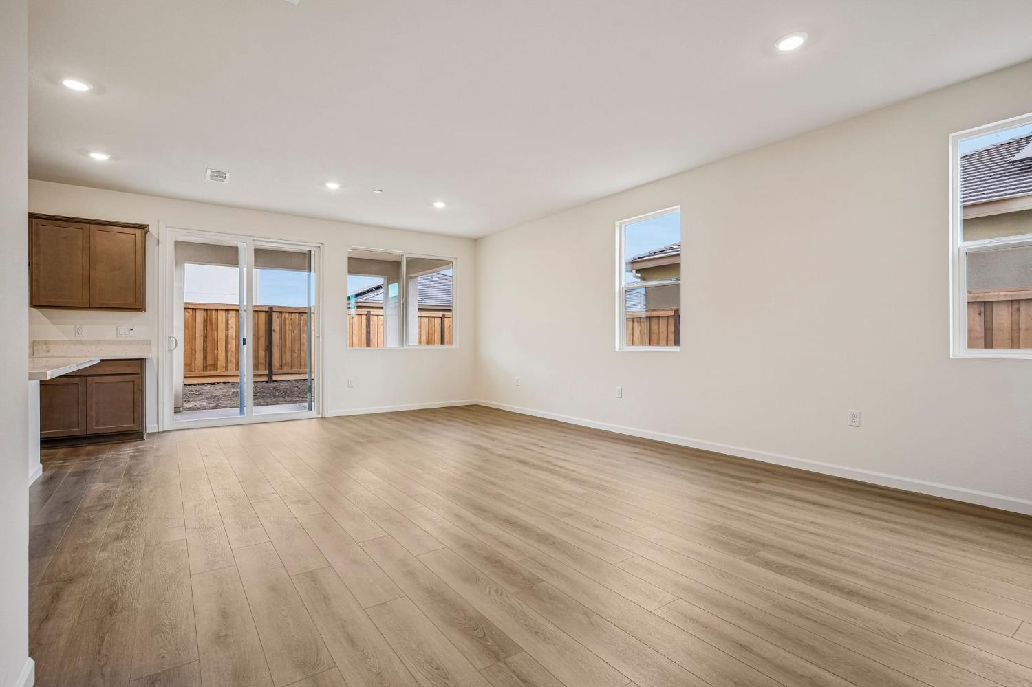 5412 Harmony Cir, Riverbank, CA 95367