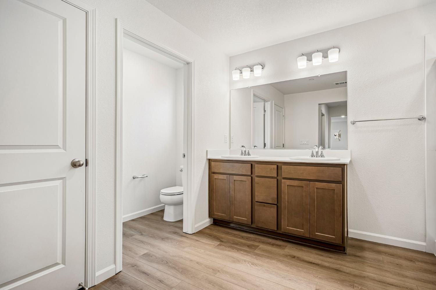 5412 Harmony Cir, Riverbank, CA 95367