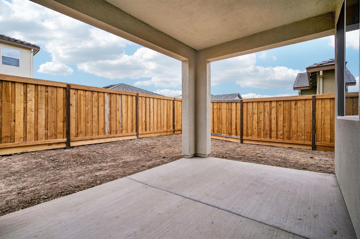 5412 Harmony Cir, Riverbank, CA 95367
