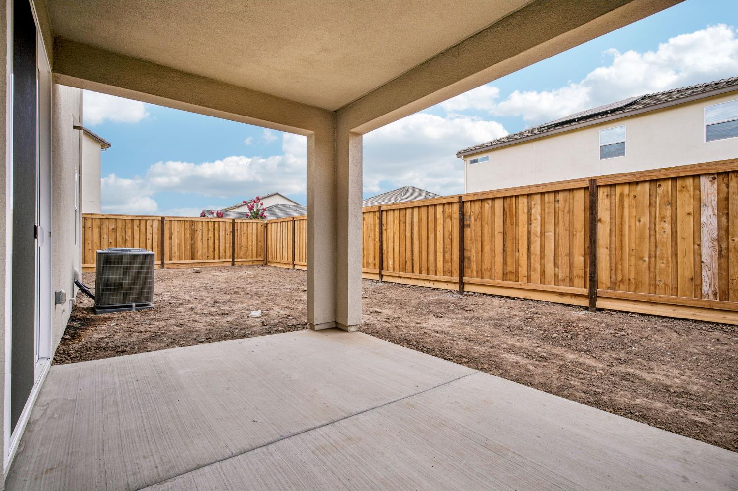 5412 Harmony Cir, Riverbank, CA 95367