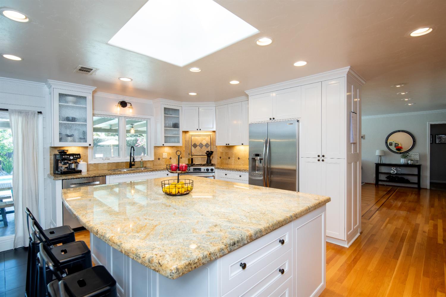 1220 Highland, Modesto, CA 95354