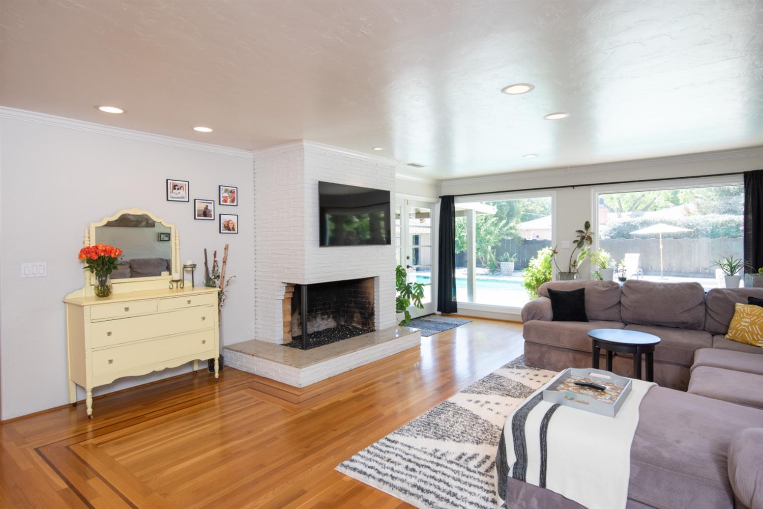 1220 Highland, Modesto, CA 95354