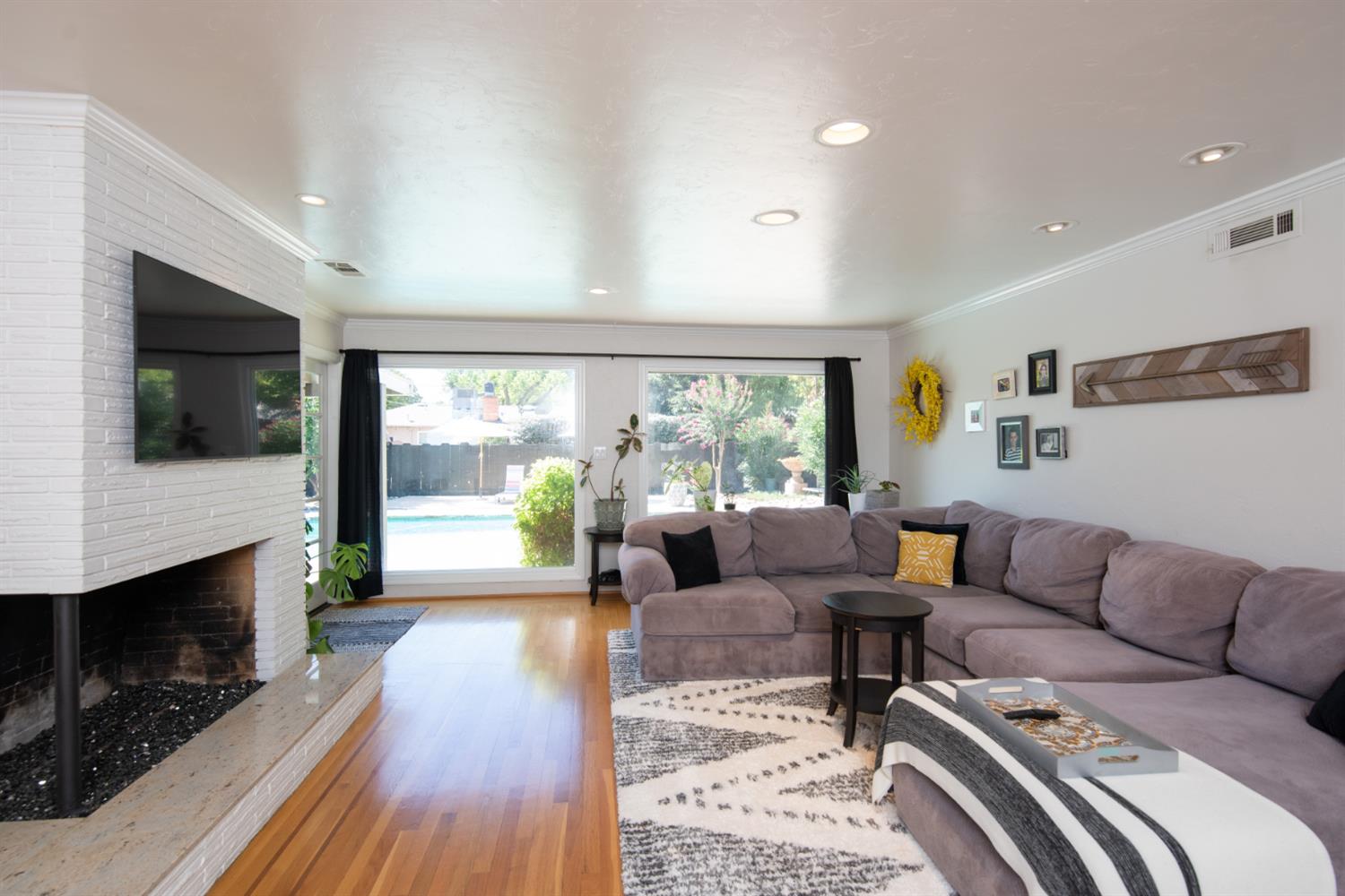 1220 Highland, Modesto, CA 95354