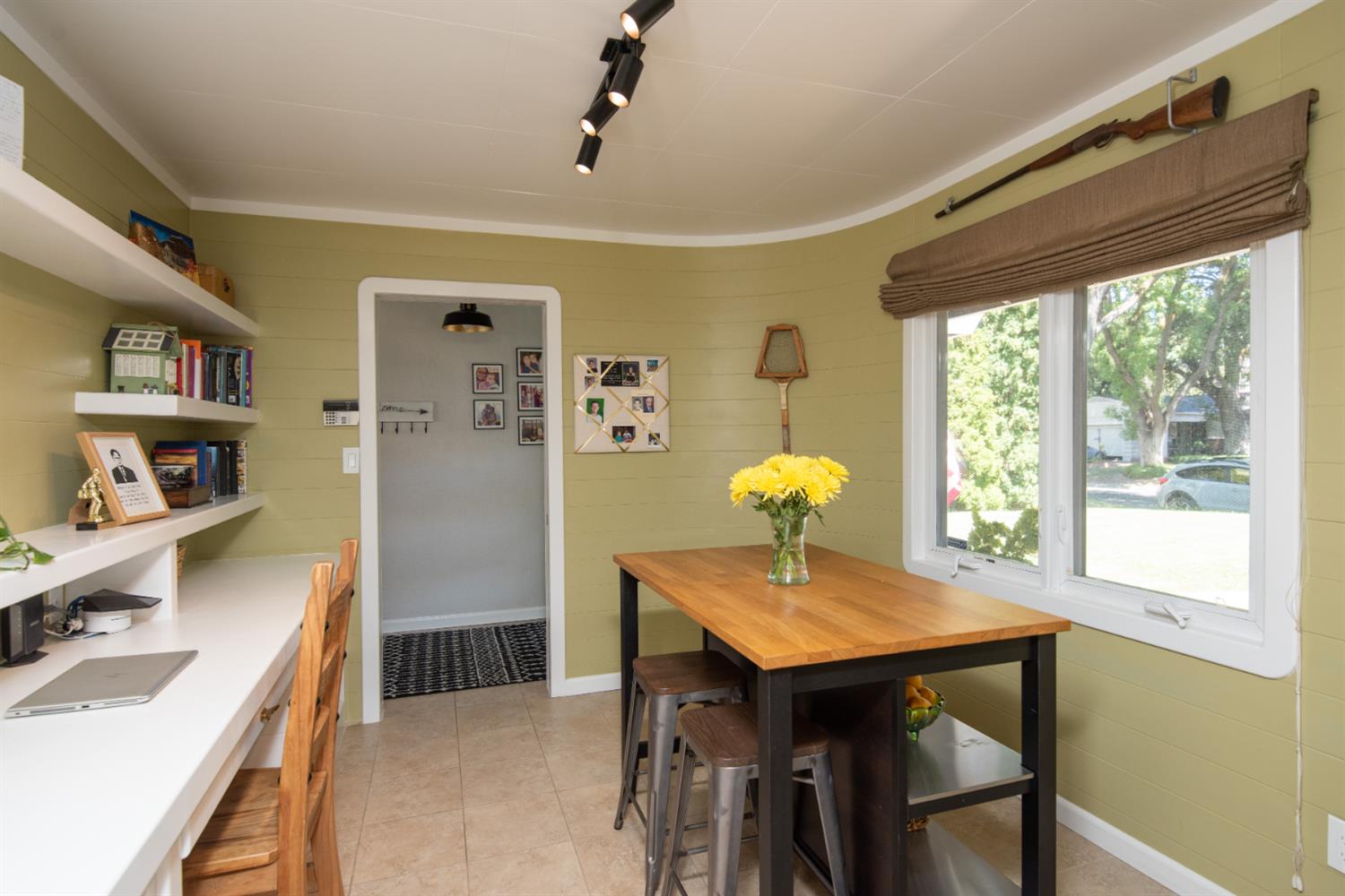 1220 Highland, Modesto, CA 95354
