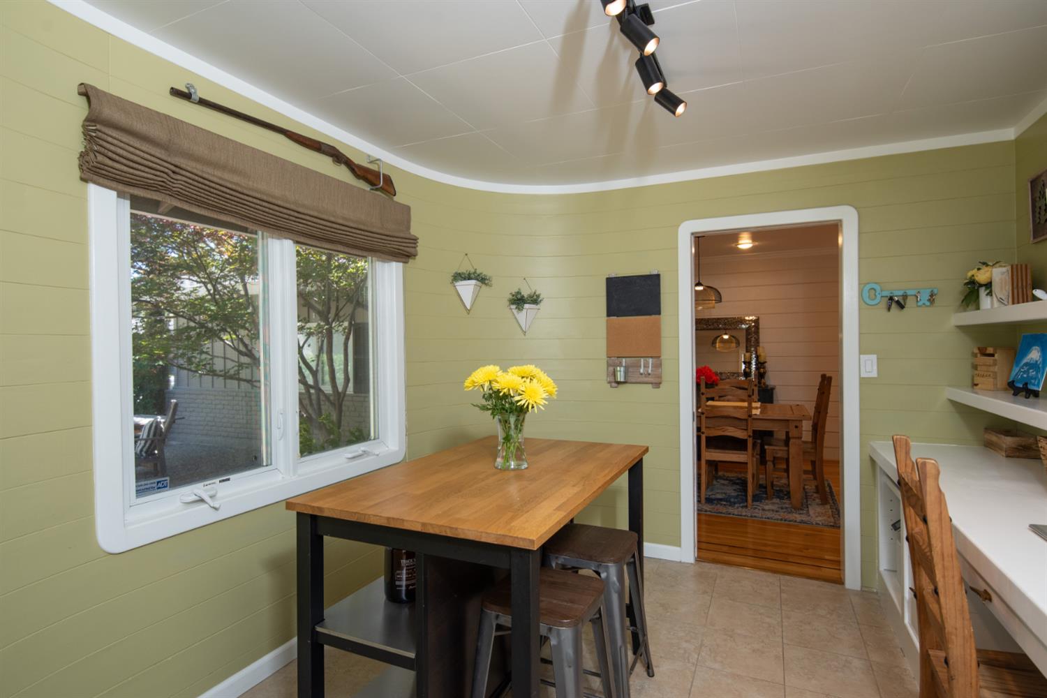 1220 Highland, Modesto, CA 95354