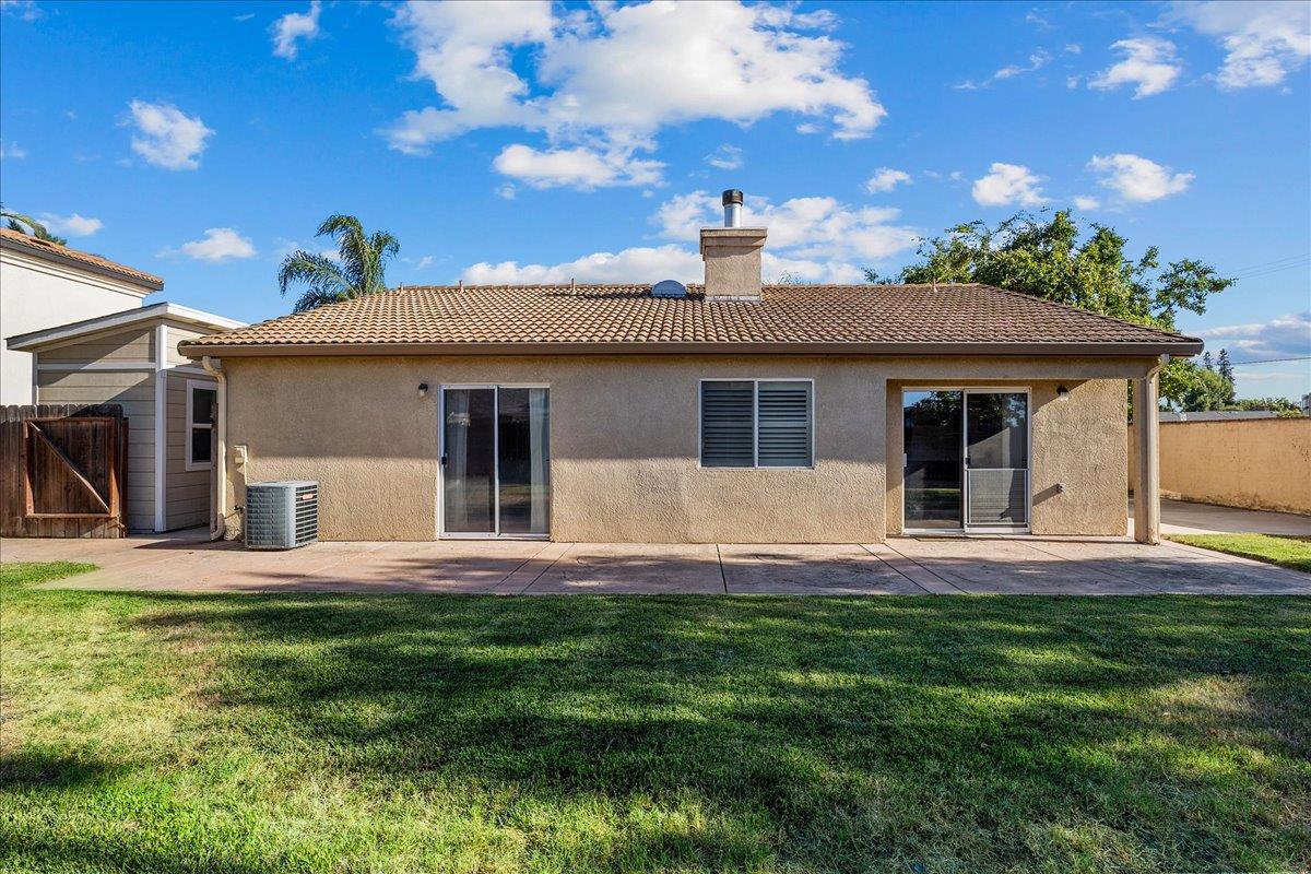 1193 Williams Ct, Manteca, CA 95337
