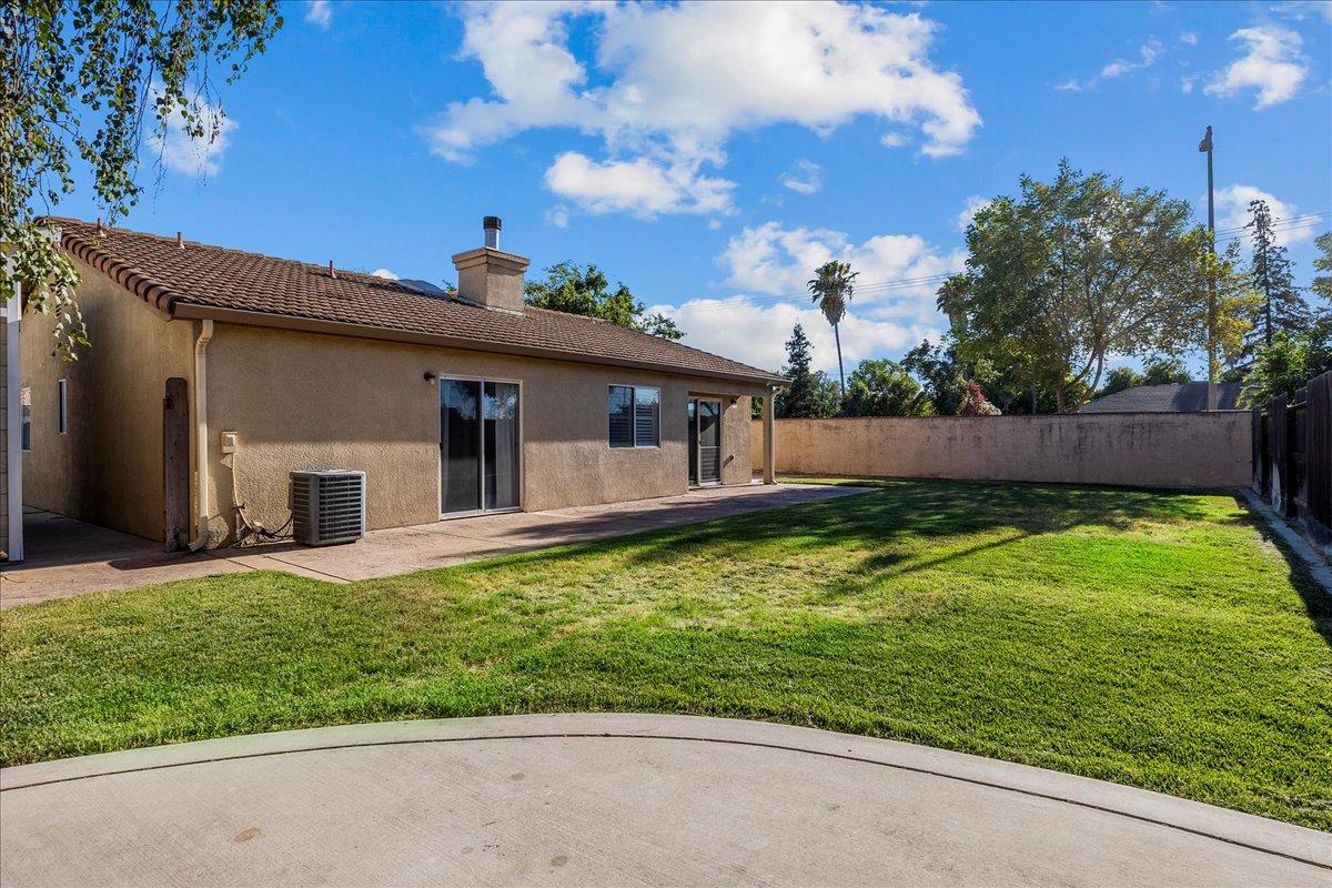1193 Williams Ct, Manteca, CA 95337