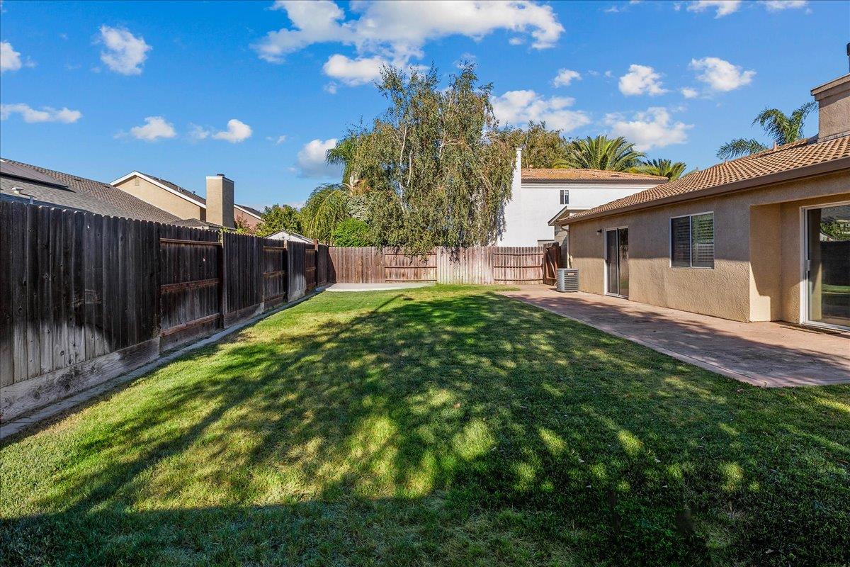 1193 Williams Ct, Manteca, CA 95337