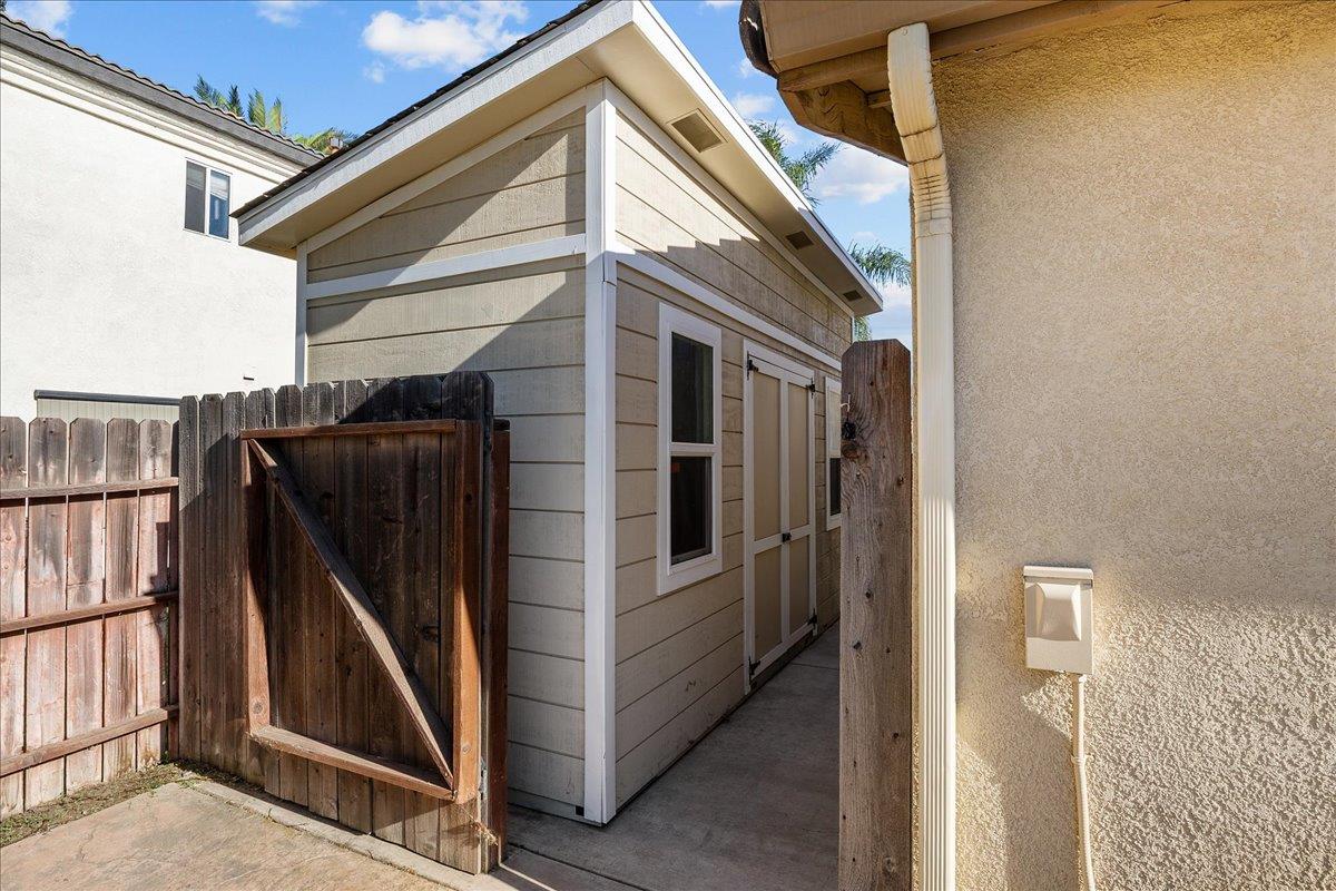 1193 Williams Ct, Manteca, CA 95337