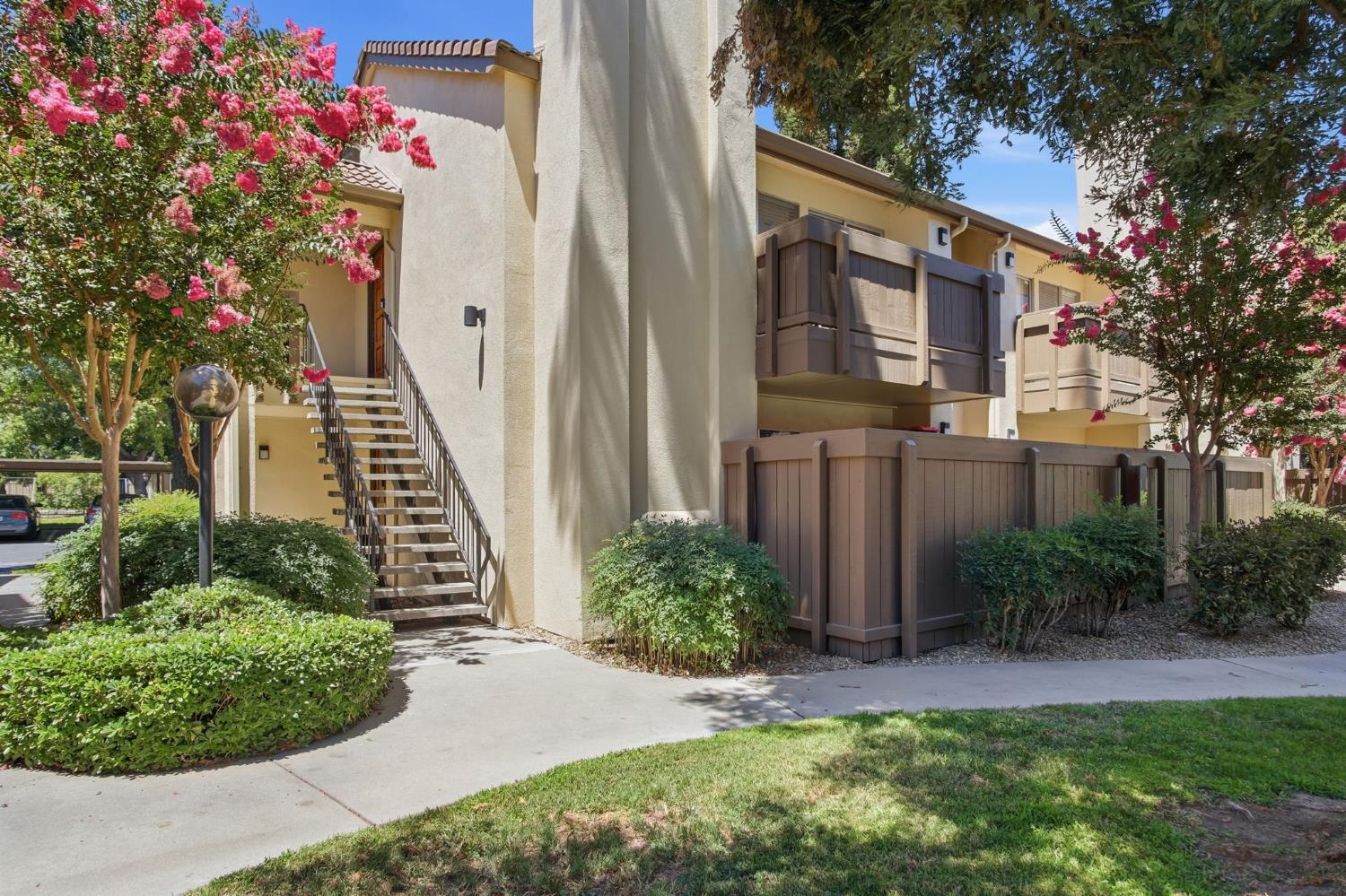 3700 Tully Rd #48, Modesto, CA 95356