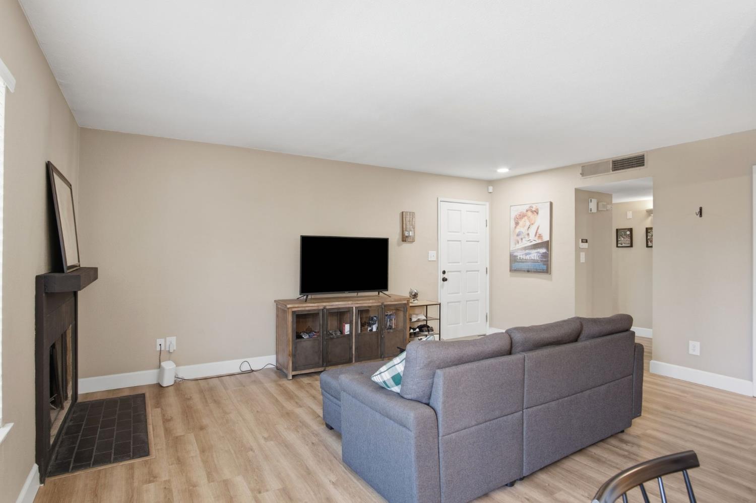 3700 Tully Rd #48, Modesto, CA 95356