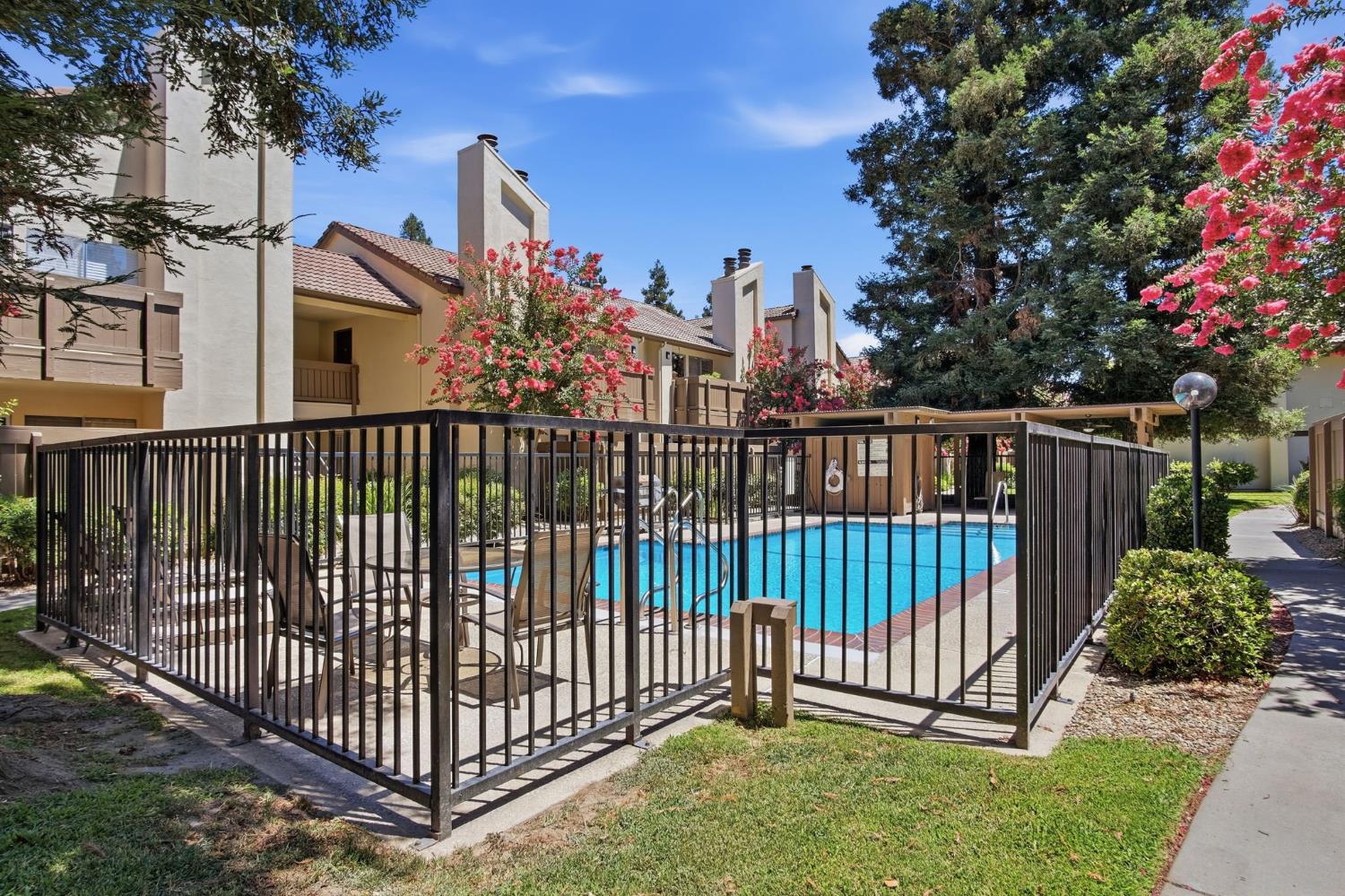 3700 Tully Rd #48, Modesto, CA 95356
