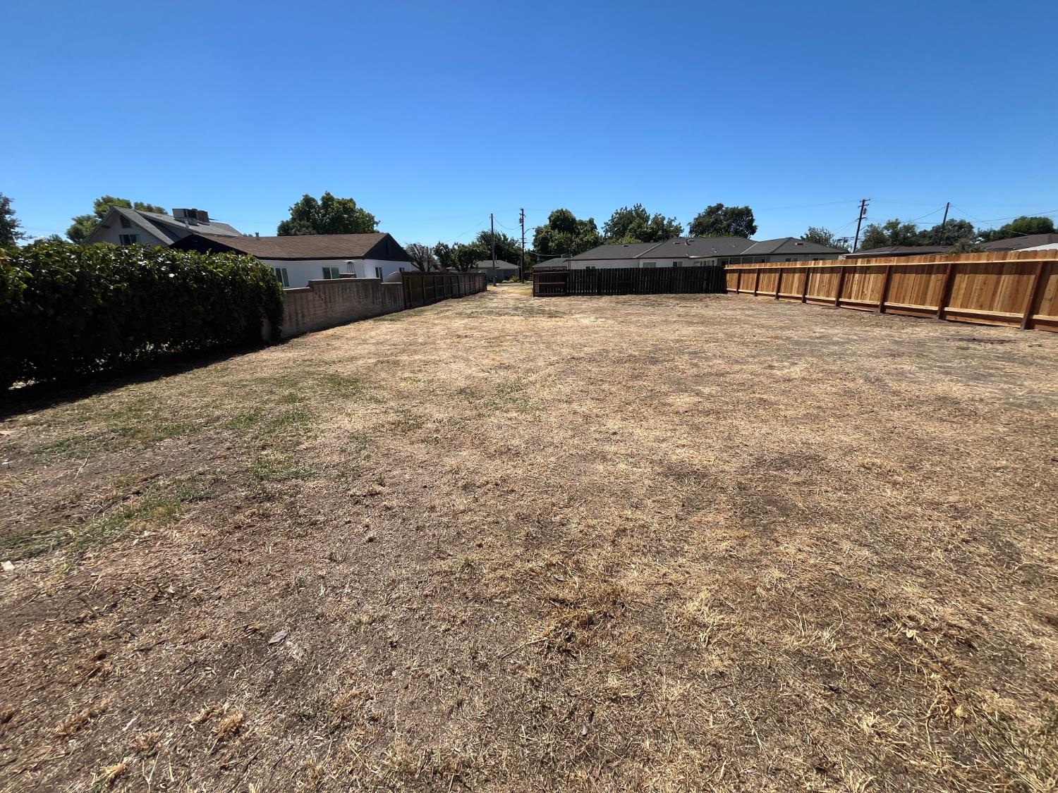 1520 Sunrise Ave., Modesto, CA 95350