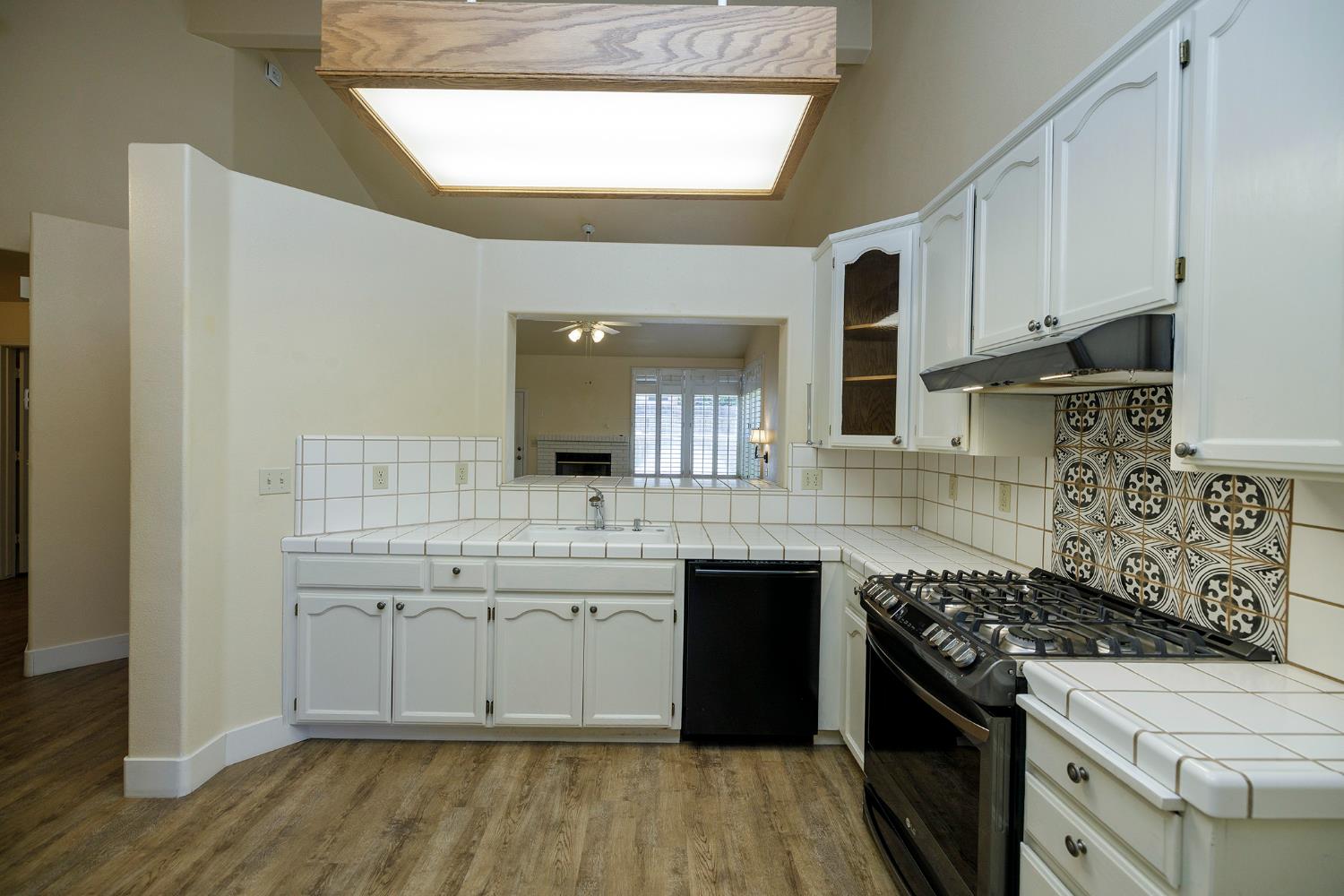 1108 Valencia Ct, Modesto, CA 95350