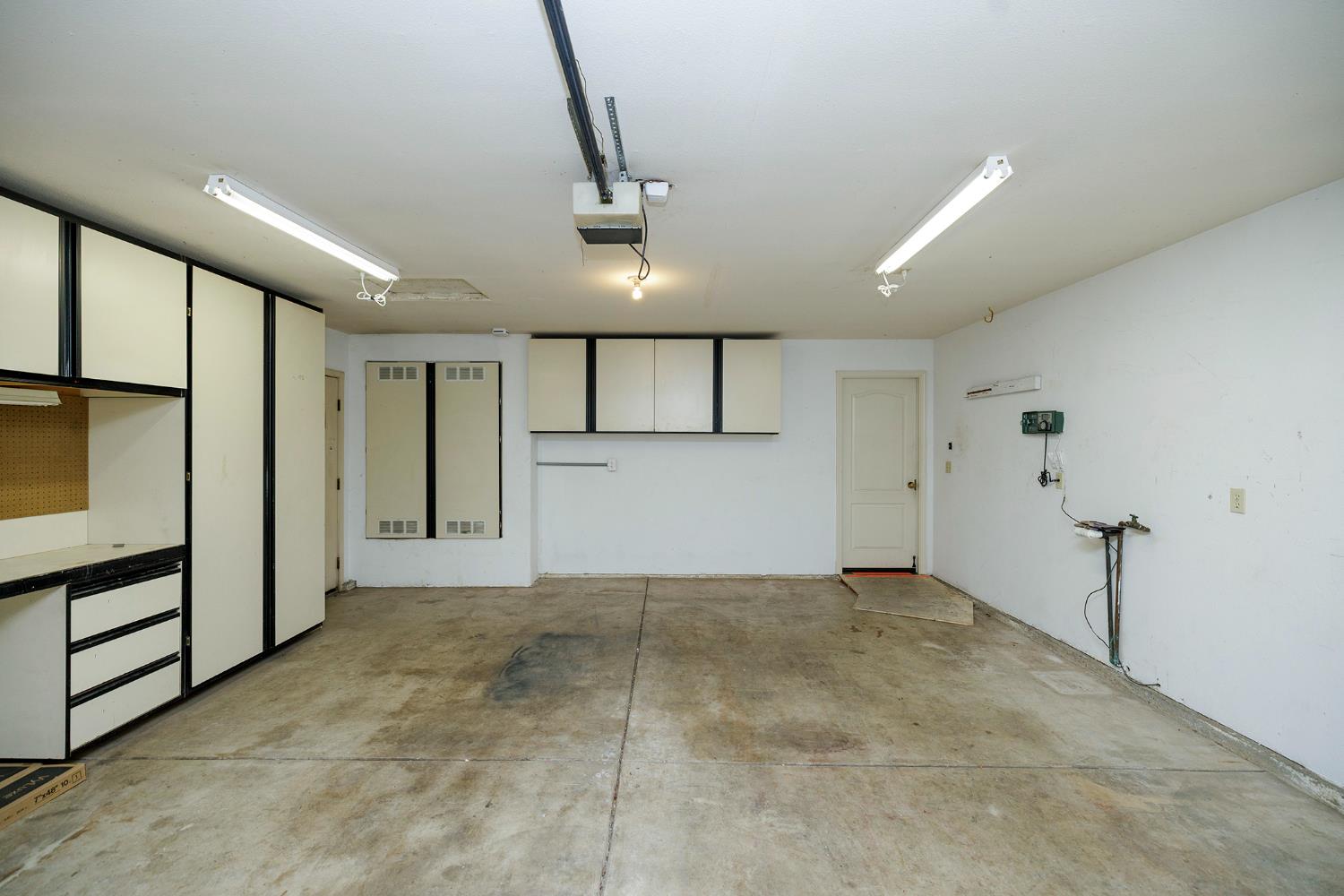 1108 Valencia Ct, Modesto, CA 95350
