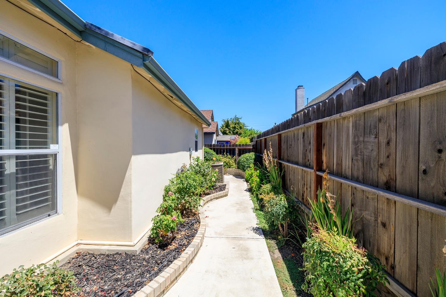 1108 Valencia Ct, Modesto, CA 95350