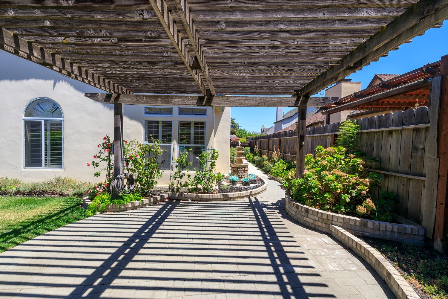 1108 Valencia Ct, Modesto, CA 95350