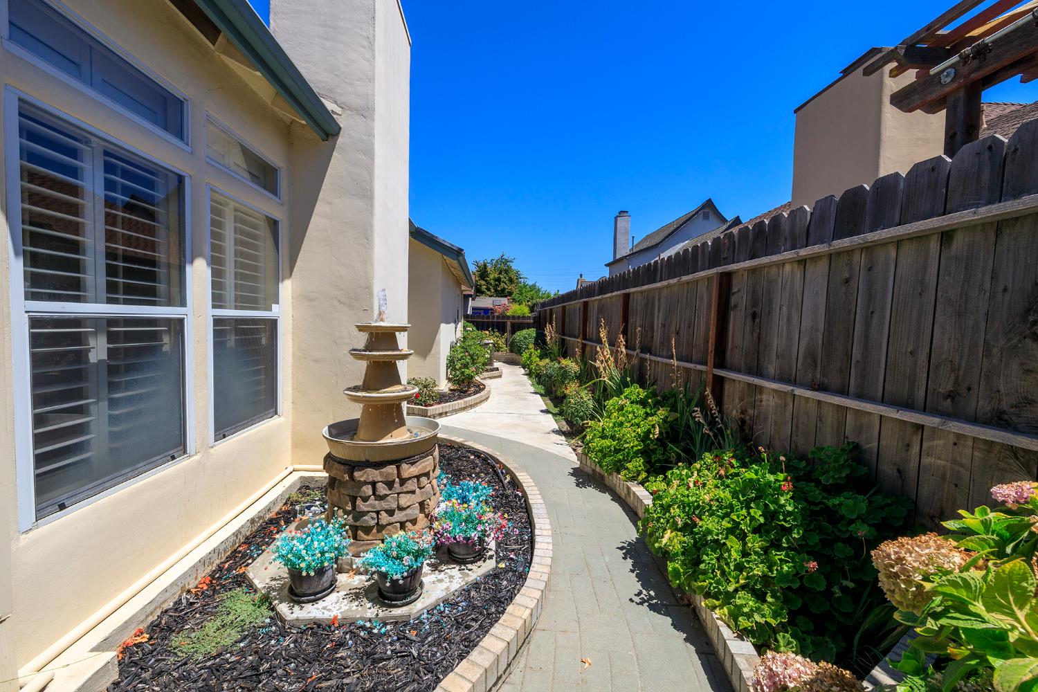 1108 Valencia Ct, Modesto, CA 95350