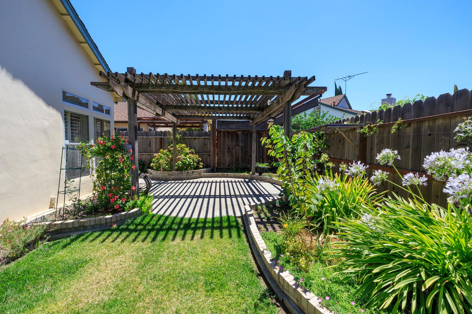 1108 Valencia Ct, Modesto, CA 95350
