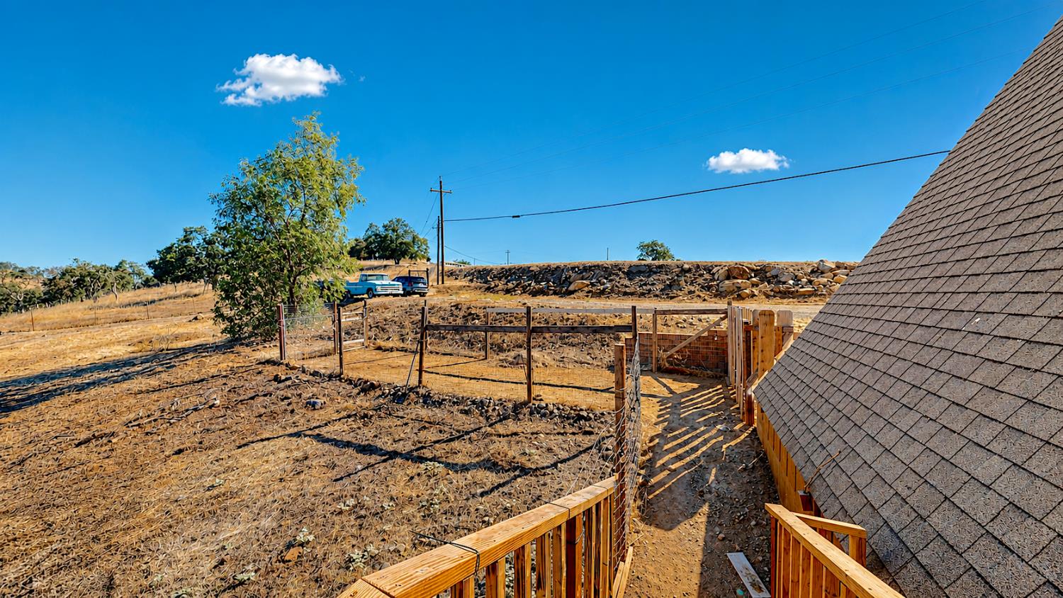 9915 Villarreal Dr, La Grange, CA 95329