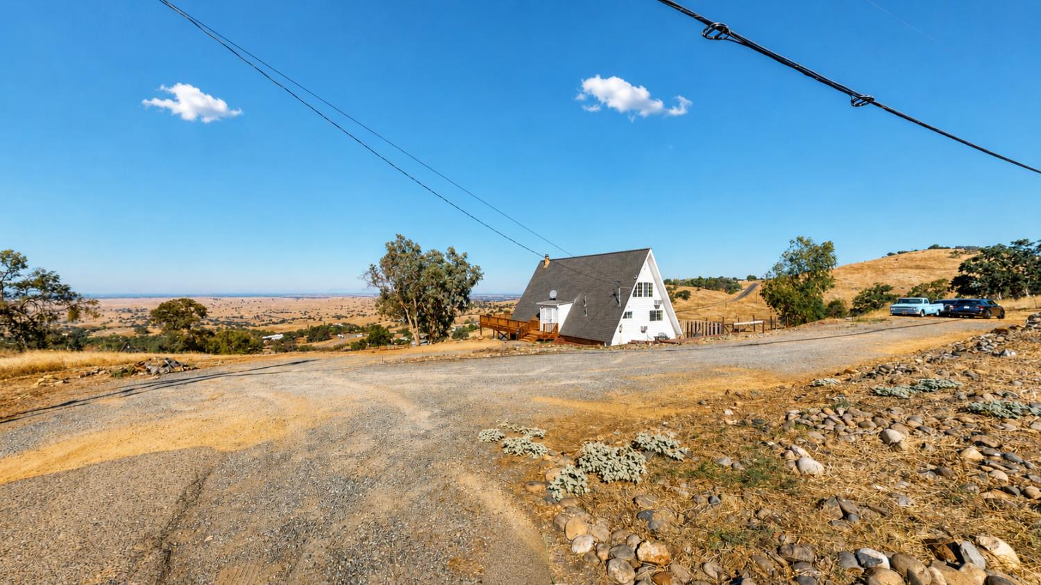 9915 Villarreal Dr, La Grange, CA 95329