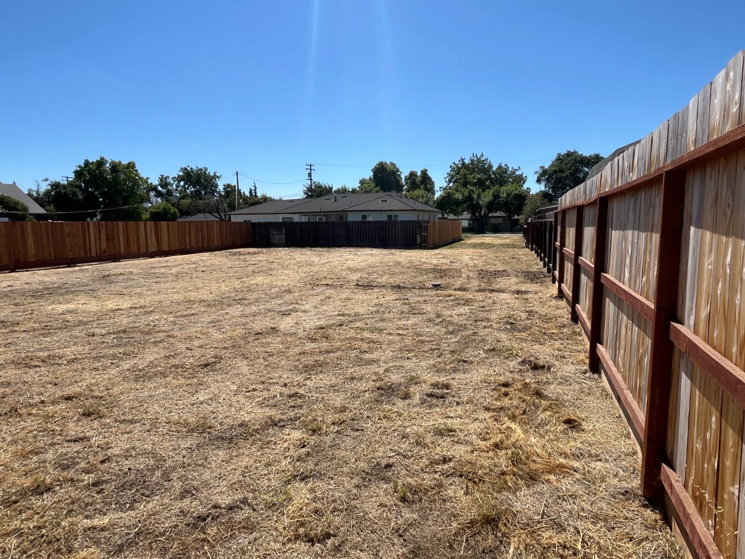 1534 Sunrise Ave., Modesto, CA 95350