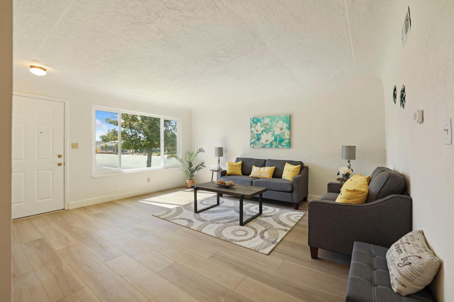 436 N Fremont St, Manteca, CA 95336