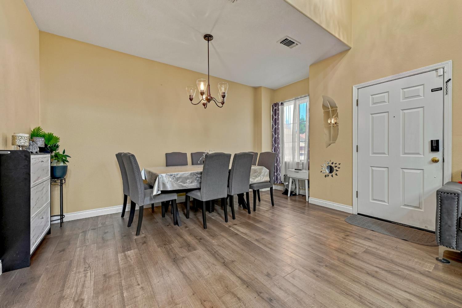 63 Maia Ct, Merced, CA 95341