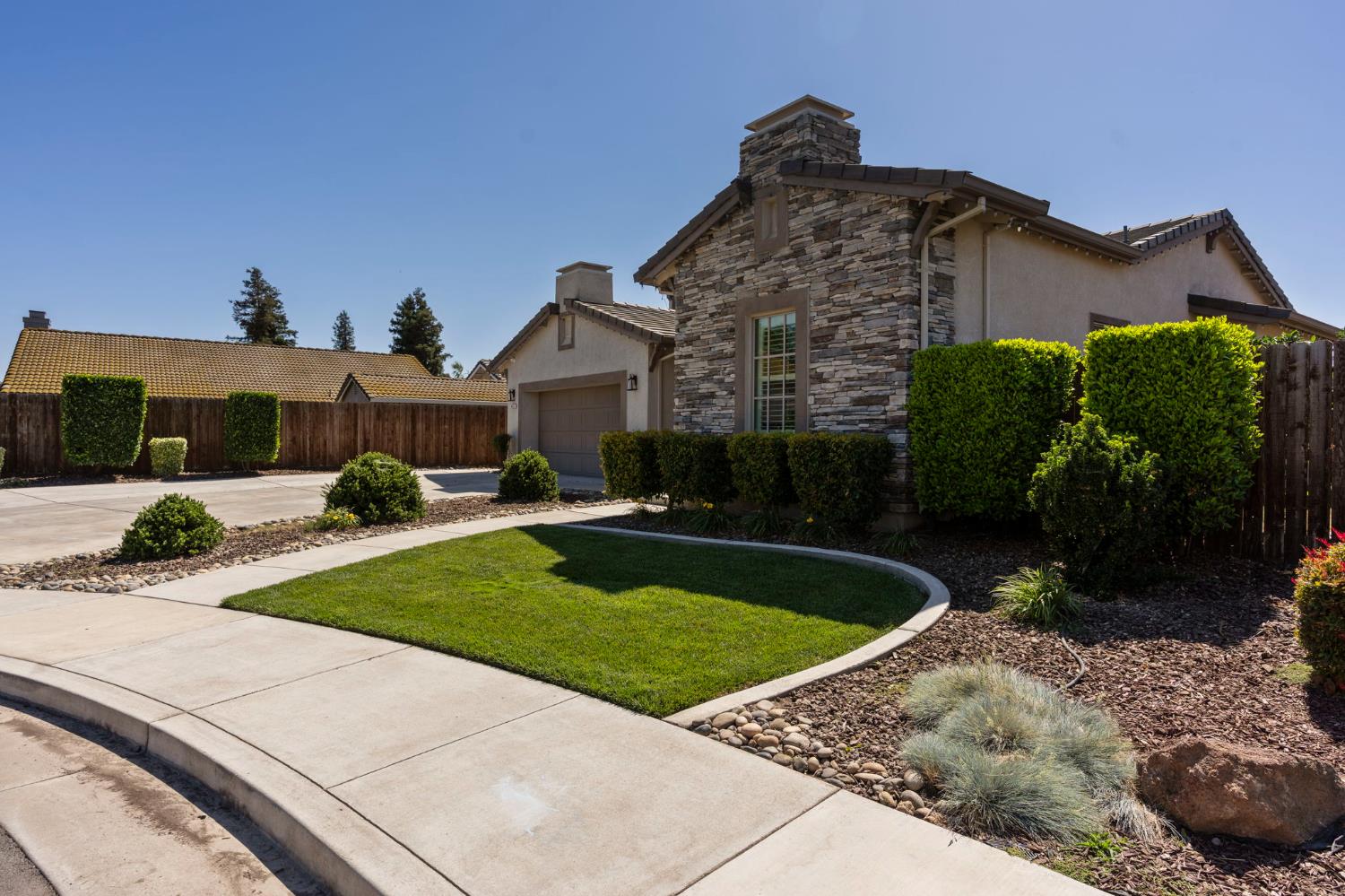 8675 Anning Ct, Hilmar, CA 95324