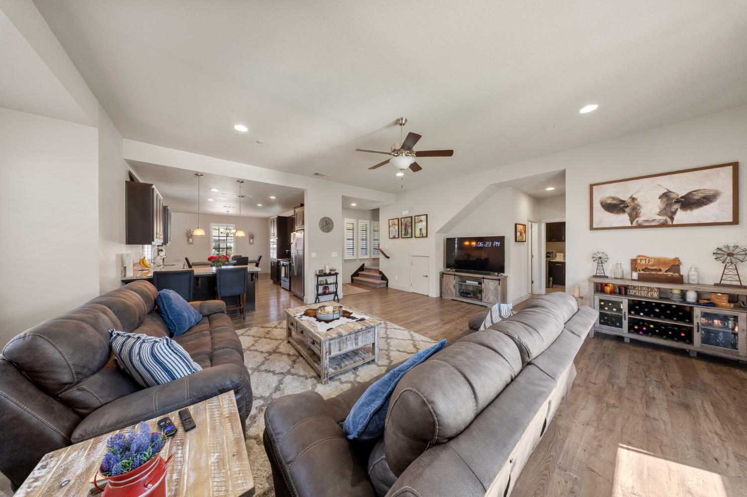 8675 Anning Ct, Hilmar, CA 95324