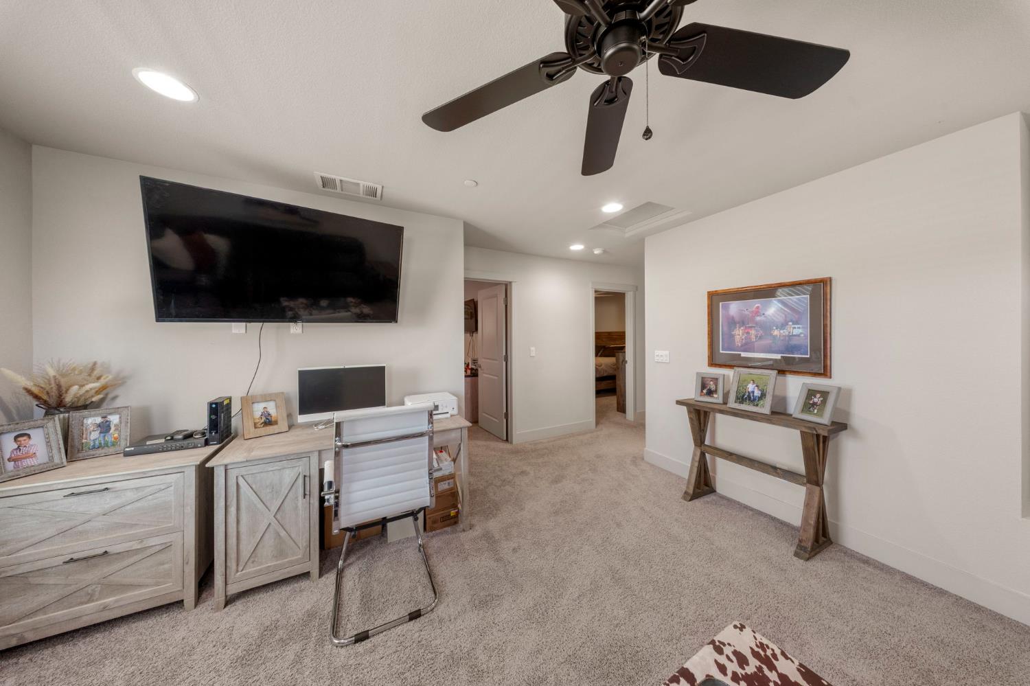 8675 Anning Ct, Hilmar, CA 95324