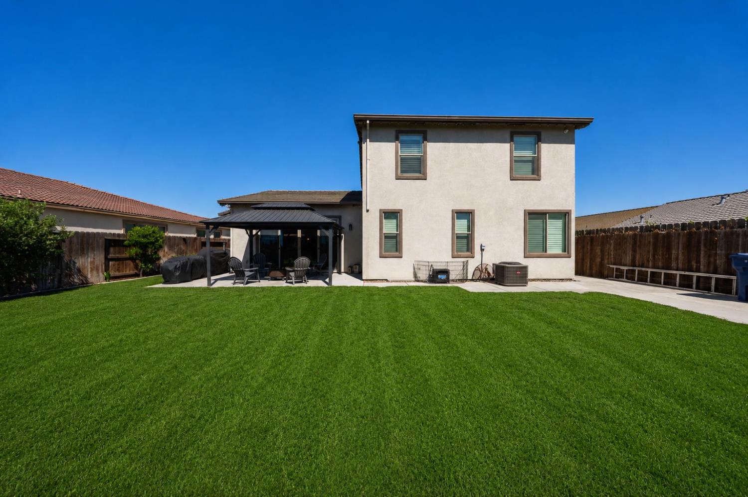 8675 Anning Ct, Hilmar, CA 95324