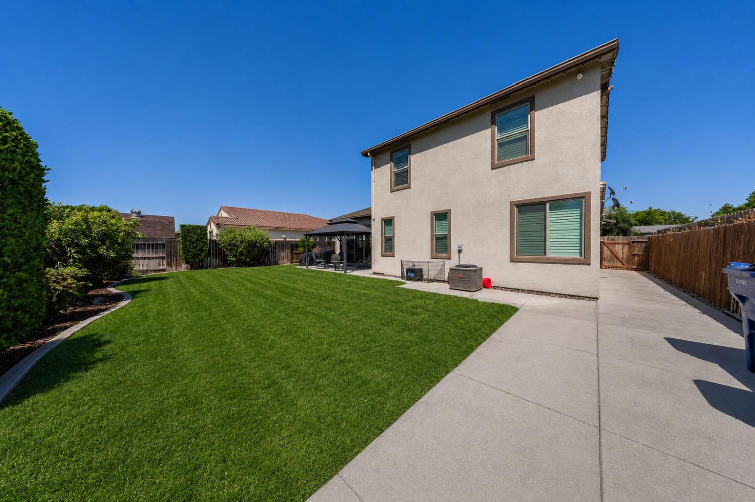 8675 Anning Ct, Hilmar, CA 95324