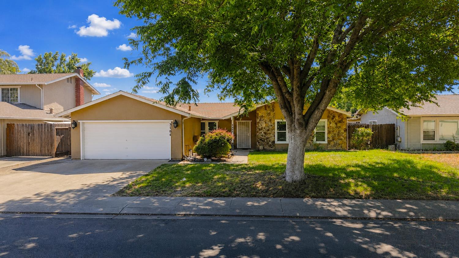 3704 Kona Oak Dr, Modesto, CA 95355