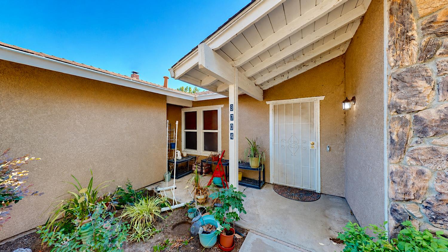 3704 Kona Oak Dr, Modesto, CA 95355