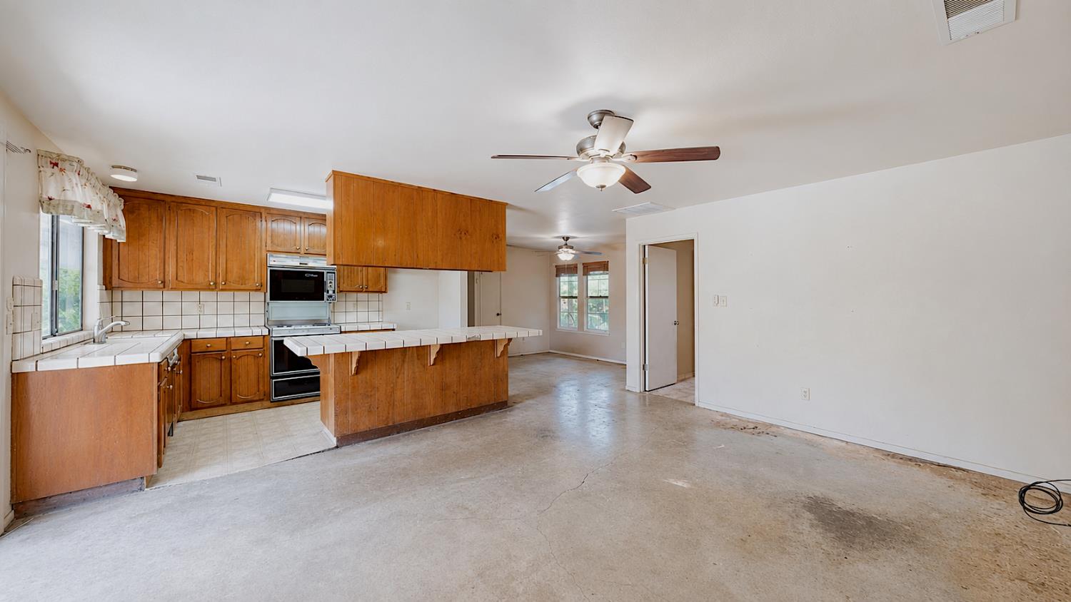 3704 Kona Oak Dr, Modesto, CA 95355