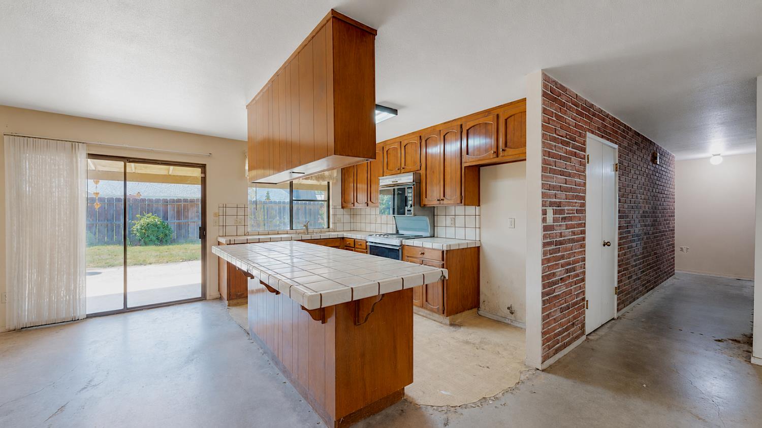 3704 Kona Oak Dr, Modesto, CA 95355