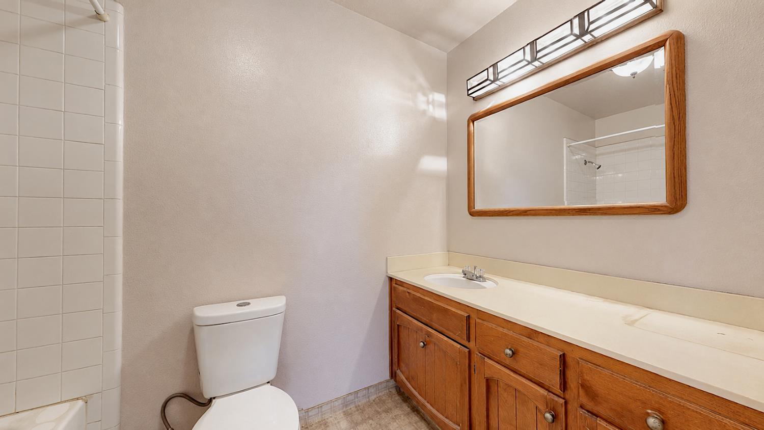 3704 Kona Oak Dr, Modesto, CA 95355