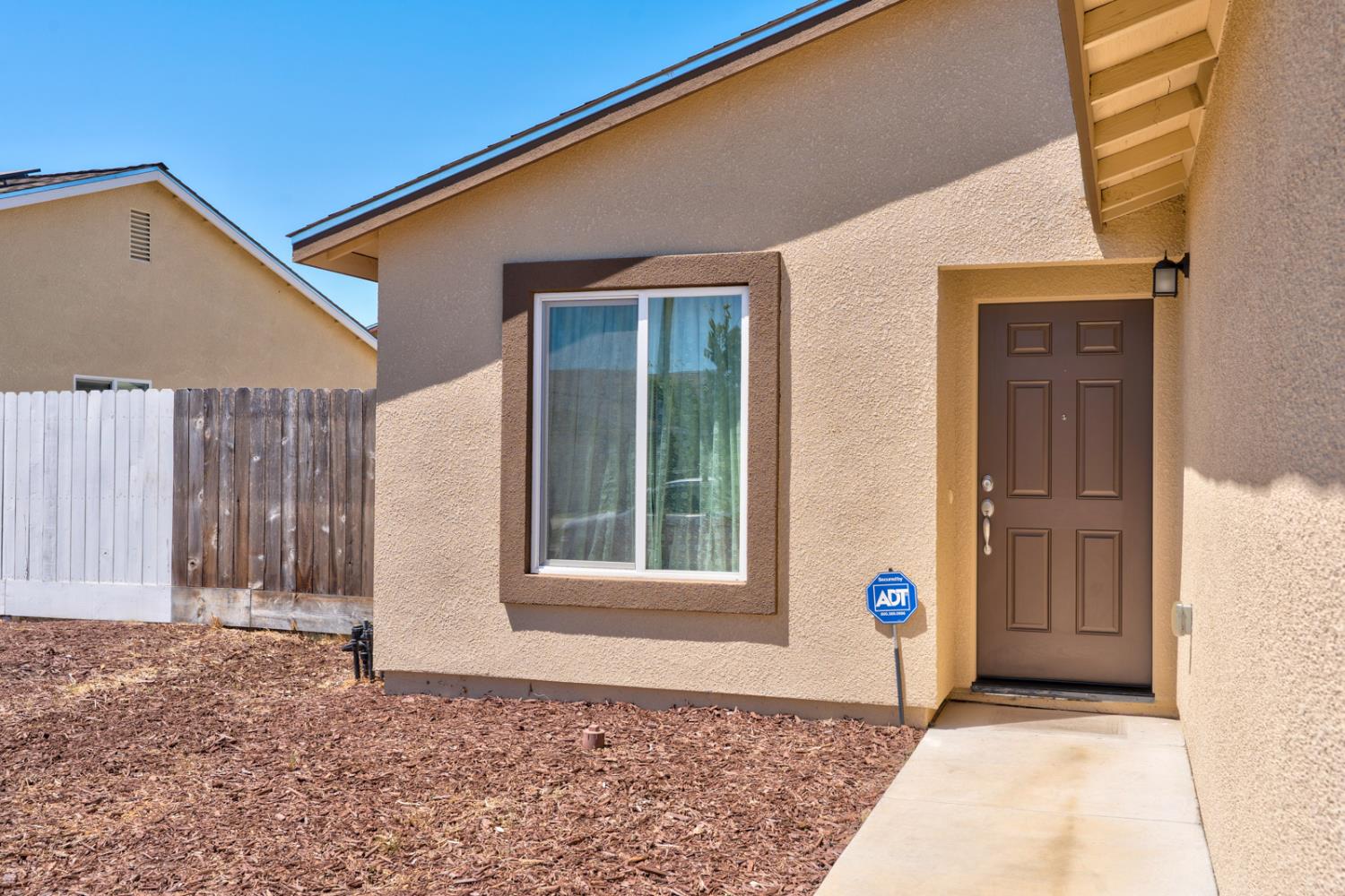 677 Mackenzie Ct, Merced, CA 95341