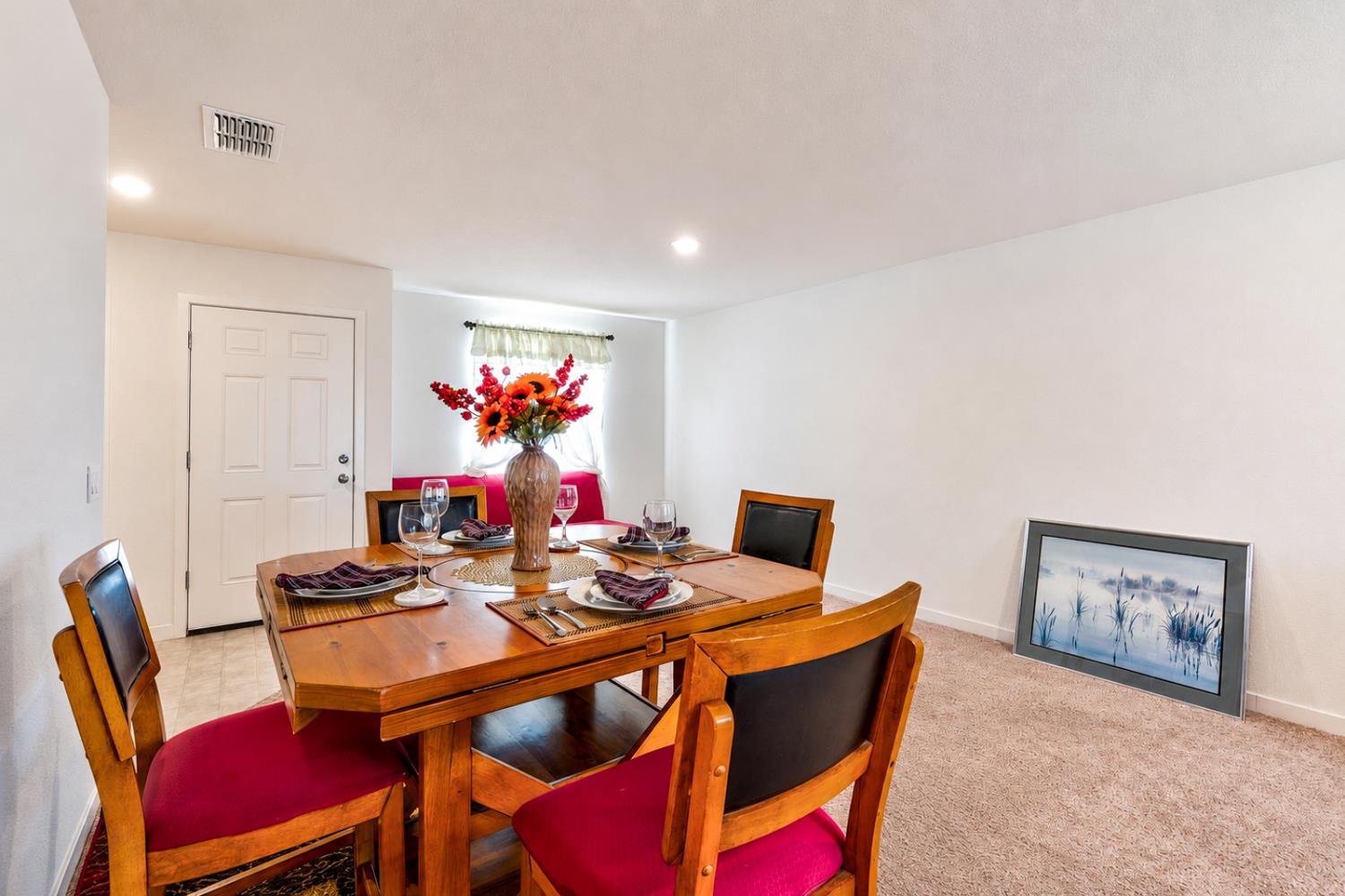 677 Mackenzie Ct, Merced, CA 95341