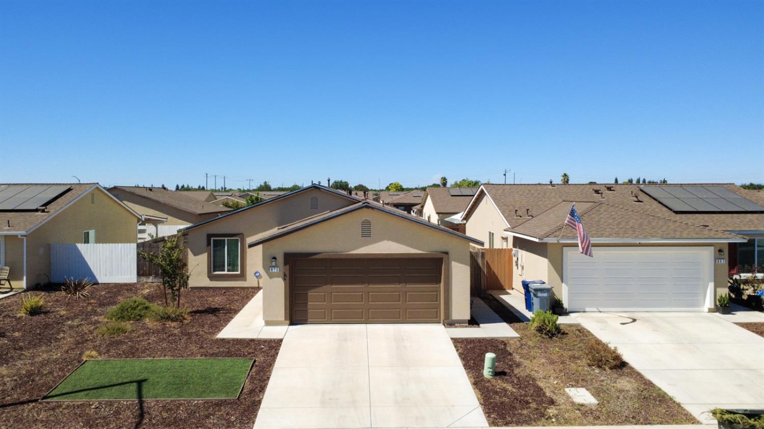 677 Mackenzie Ct, Merced, CA 95341