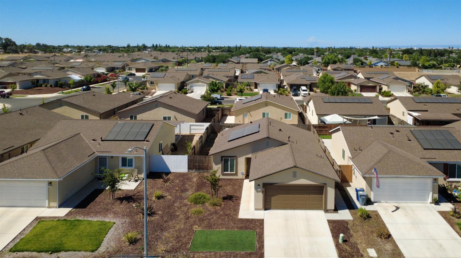 677 Mackenzie Ct, Merced, CA 95341