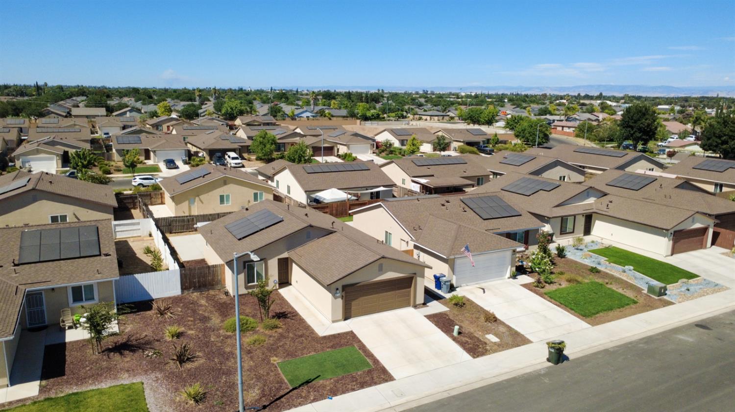 677 Mackenzie Ct, Merced, CA 95341