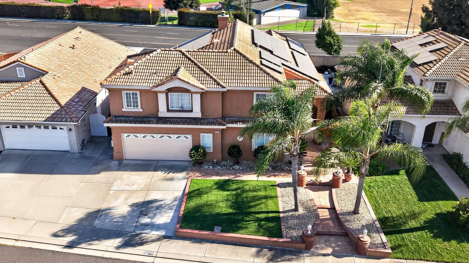 1824 Aberdeen Ct, Manteca, CA 95337